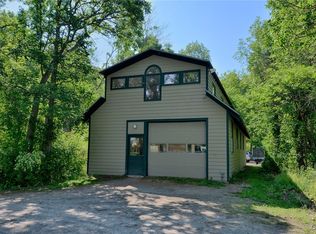 1057 Bayshore Ave, Thousand Island Park, NY 13692