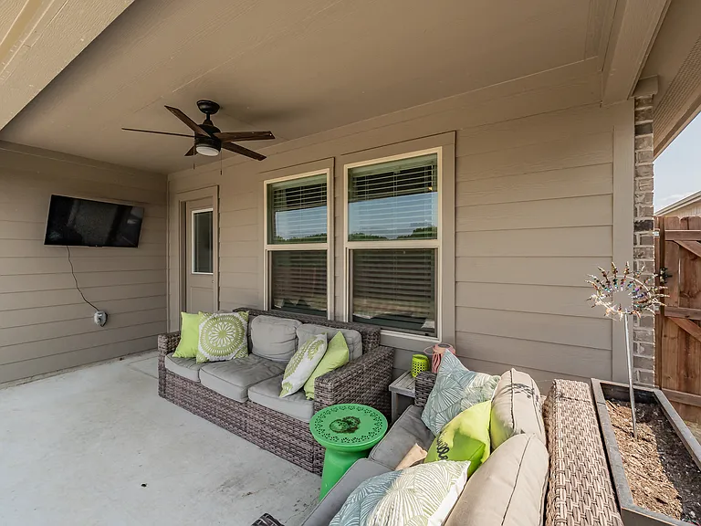 1385 Dillard Creek Dr — Photo 16