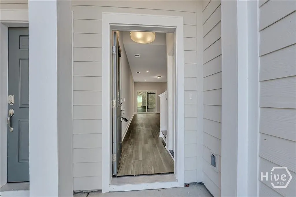 3 bed, 2.5 bath, 1886 sqft, $2,650 — Photo 4
