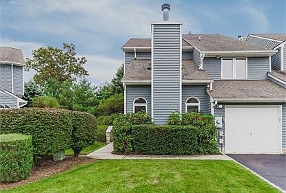 1st image of 25 Knutsen Dr