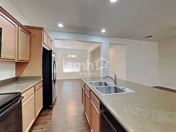 4th image of 11016 E Silver Springs Cir