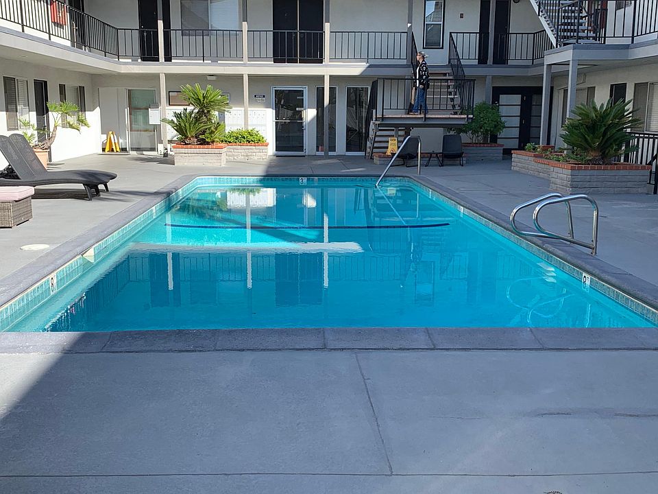 1st image of 3708 Spencer St #0