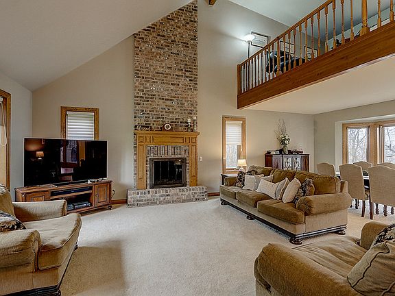 5th image of 818 Knollwood Ct