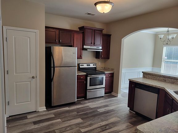 3rd image of 348 Lauren Dr