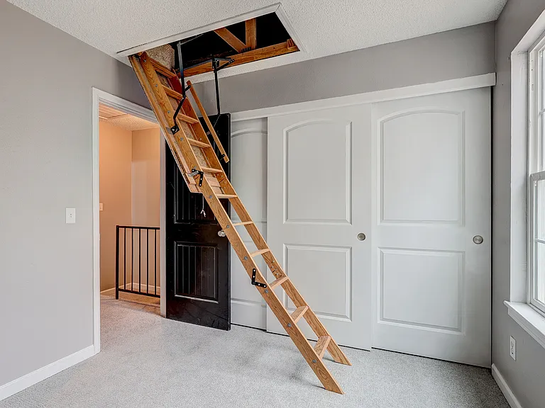 10494 W Dartmouth Ave — Photo 8