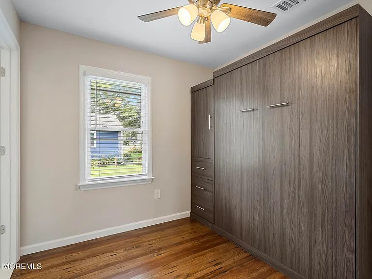 509 Monmouth Ave — Photo 16
