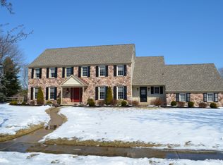 585 Sentinel Rd, Moorestown, NJ 08057