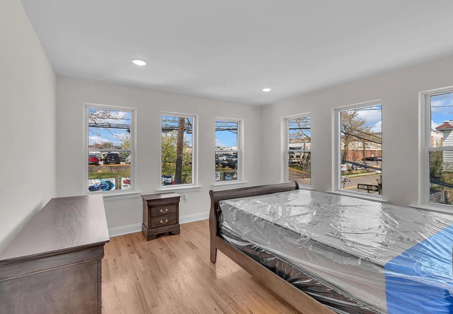 2 bed, $2,700 — Photo 4