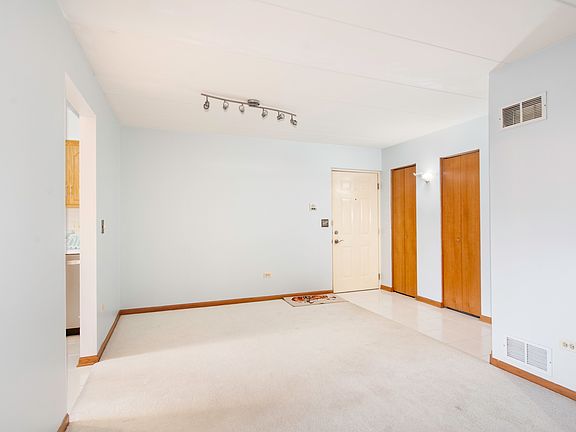 4th image of 6670 183rd St APT 2B