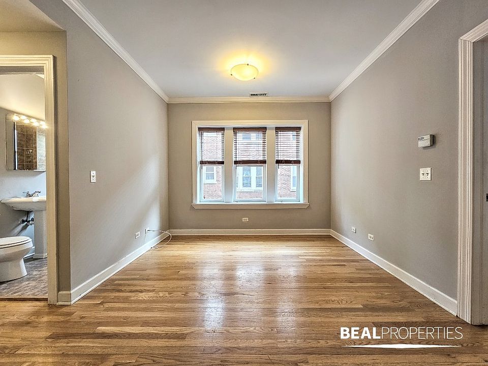 1st image of 3254 N Clifton Ave #W2