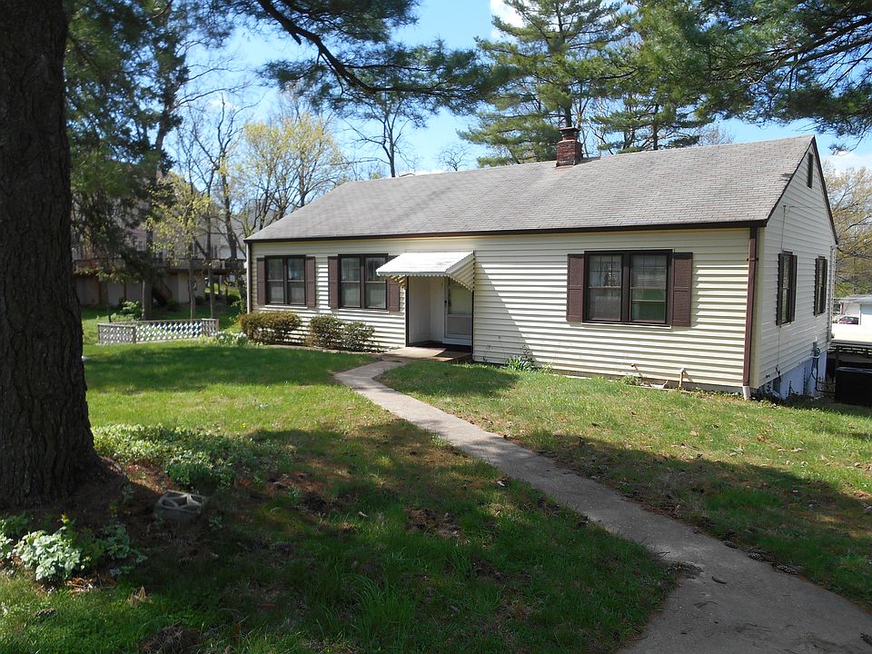 1950's Three Bedroom Ranch Home with Unfinished Basement