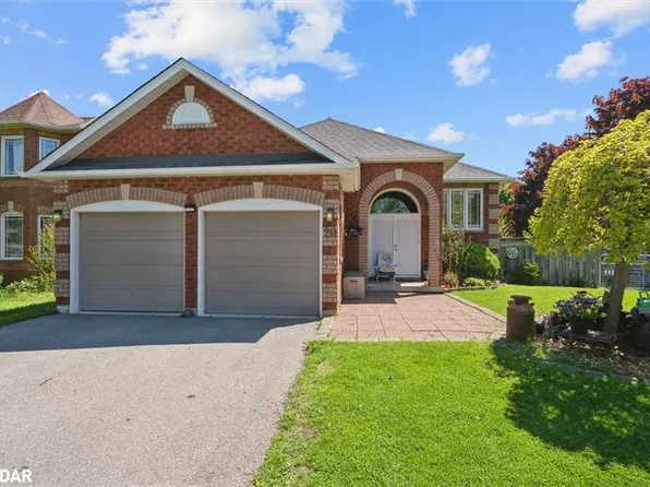 20 Fairwood Dr, Georgina, ON L4P 3X6
