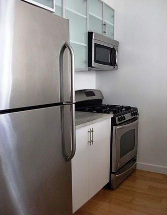 4th image of 37 Wall St APT 19A