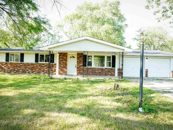 2621 Castle Dr, Fort Wayne, IN 46816