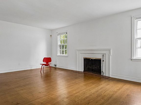 4th image of 7622 Brookfield Rd