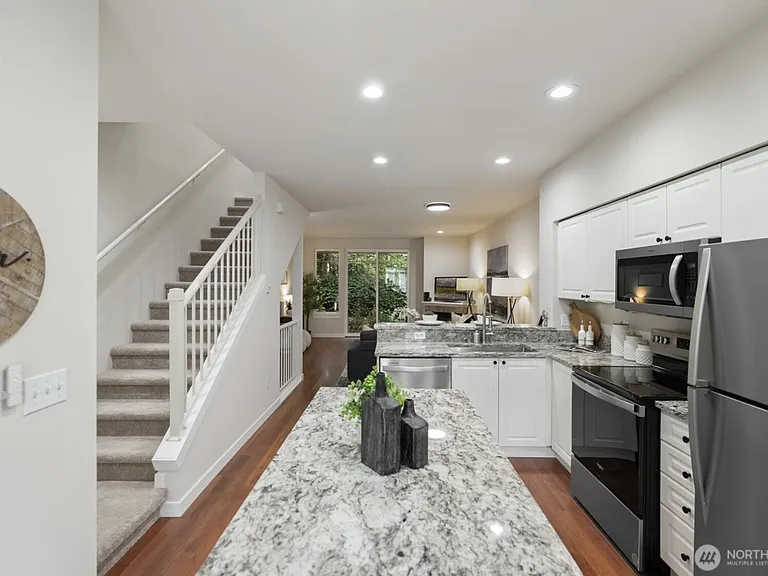 16125 Juanita Woodinville Way NE — Photo 10