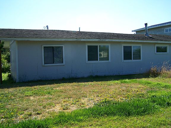 3rd image of 73 Chickamin Ave