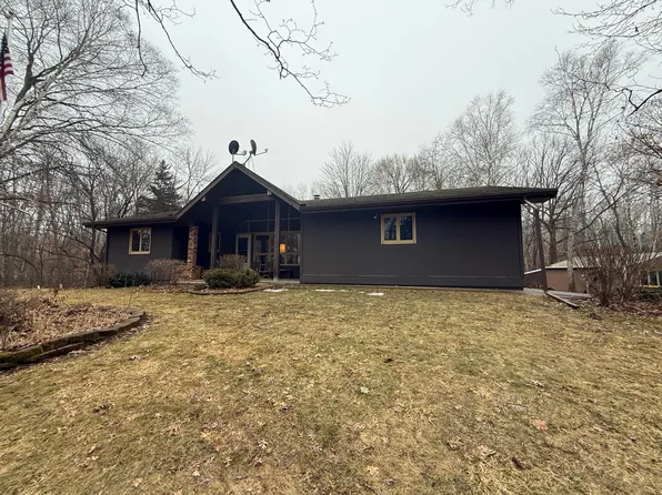 26923 Oakman Ave, Lindstrom, MN 55045