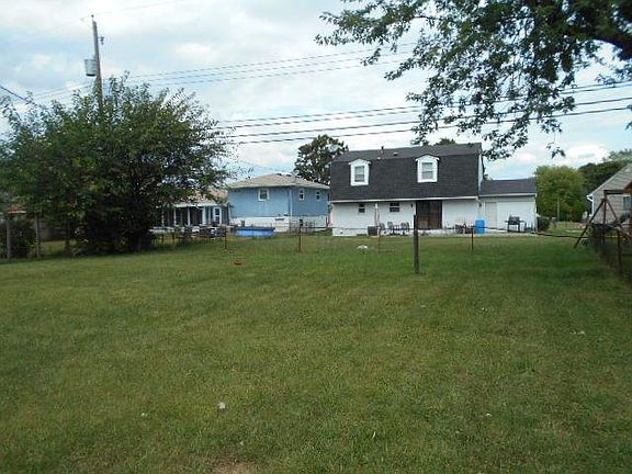 3rd image of 3234 Chelford Dr