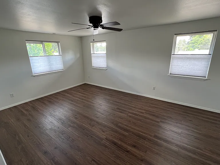 9112 Highland Ave SW — Photo 12