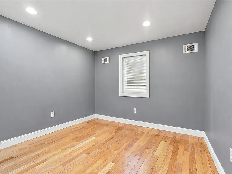 2504 Manton St — Photo 28
