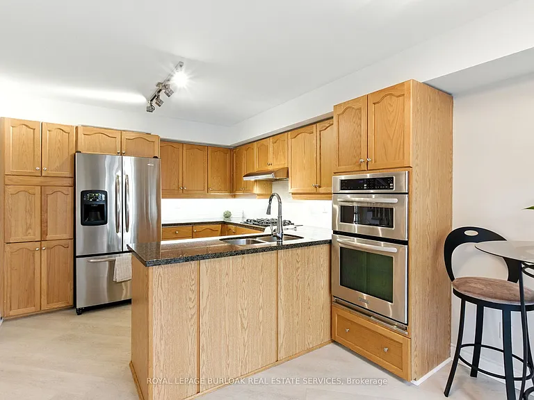442 Maple Ave #7 — Photo 10