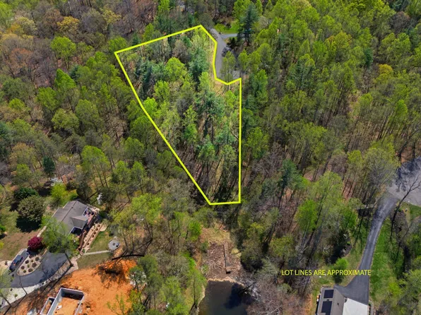 14 Hickory Pl, Hardy, VA 24101