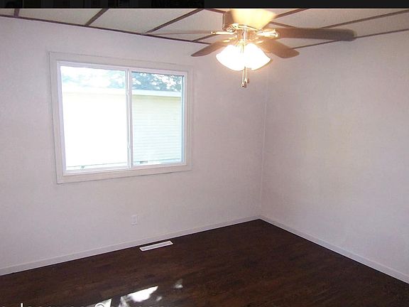 4th image of 165 Sunflower Cir