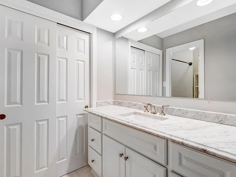 2540 S Walter Reed Dr #5 — Photo 21