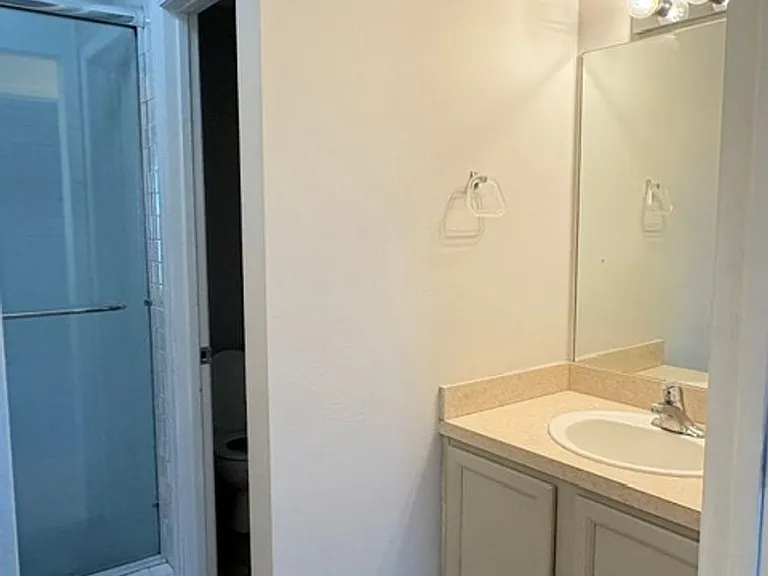 2202 W Jonquil Ln — Photo 13