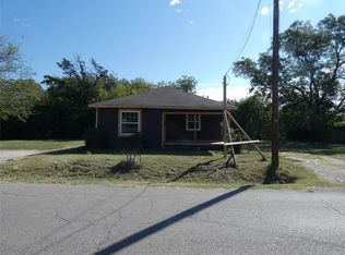 711 S Medora St, Terrell, TX 75160