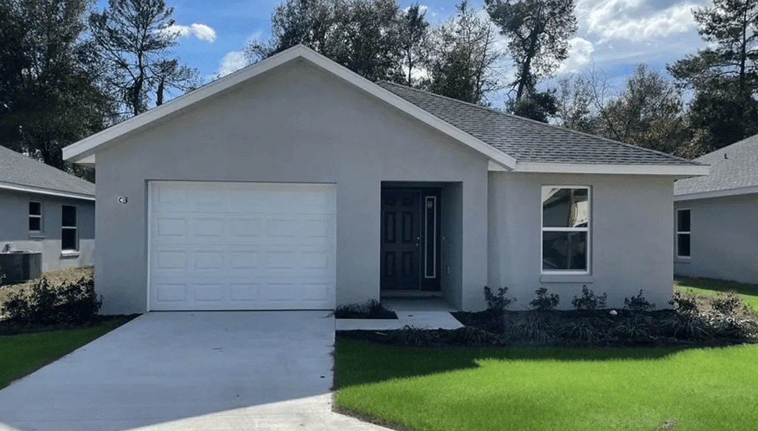 3 bed, 1351 sqft, $1,680 — Photo 1
