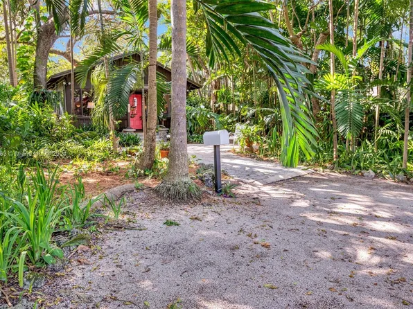 3610 Palmetto Ave, Miami, FL 33133