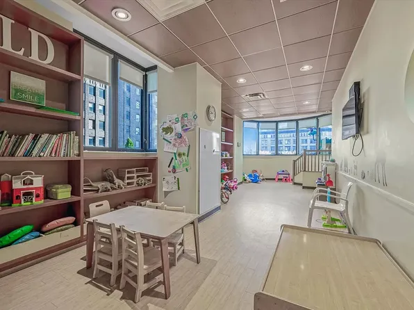 330 East 38th Street image 16 of 17