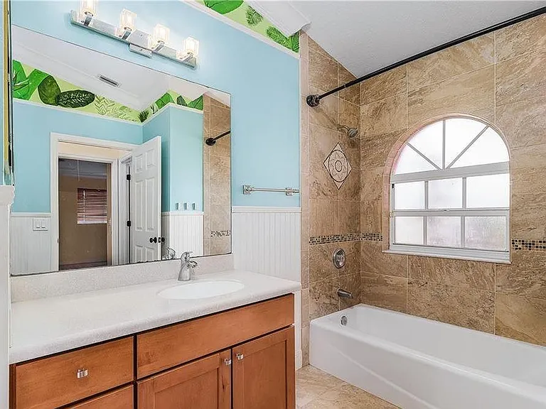 1303 SW 43rd Ln — Photo 8