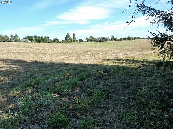 4th image of 16708 NE 197th Ave