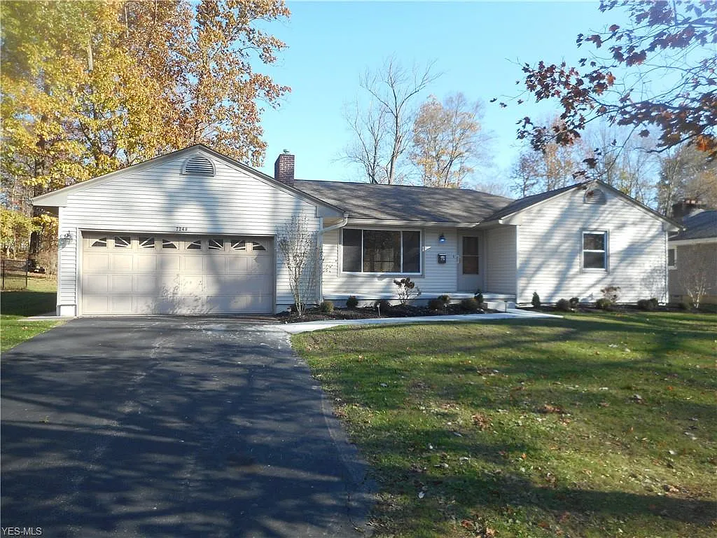 7249 Elmland Ave photo 1