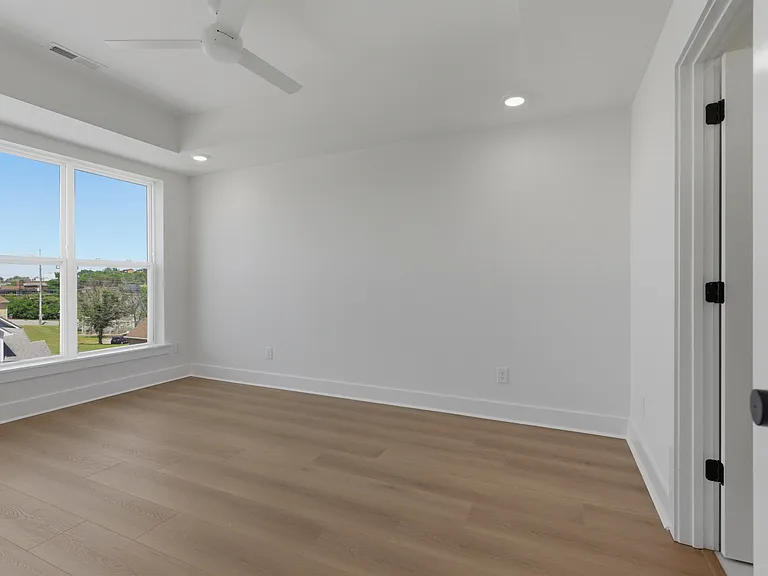 3965 Clifton Ave — Photo 24