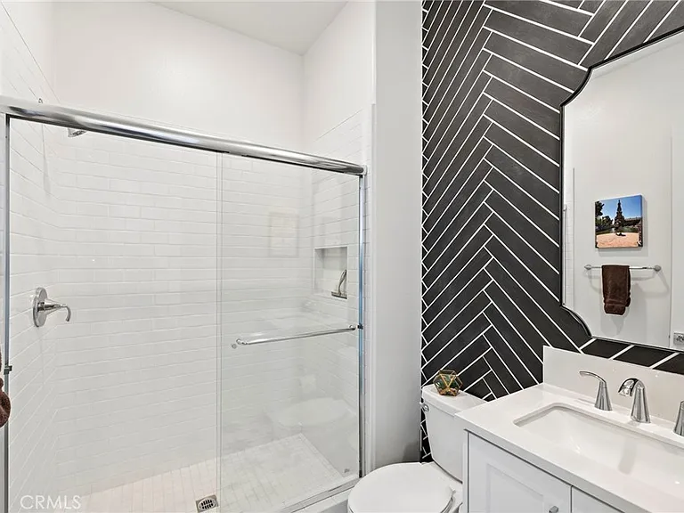 896 Sunrise Rd — Photo 8