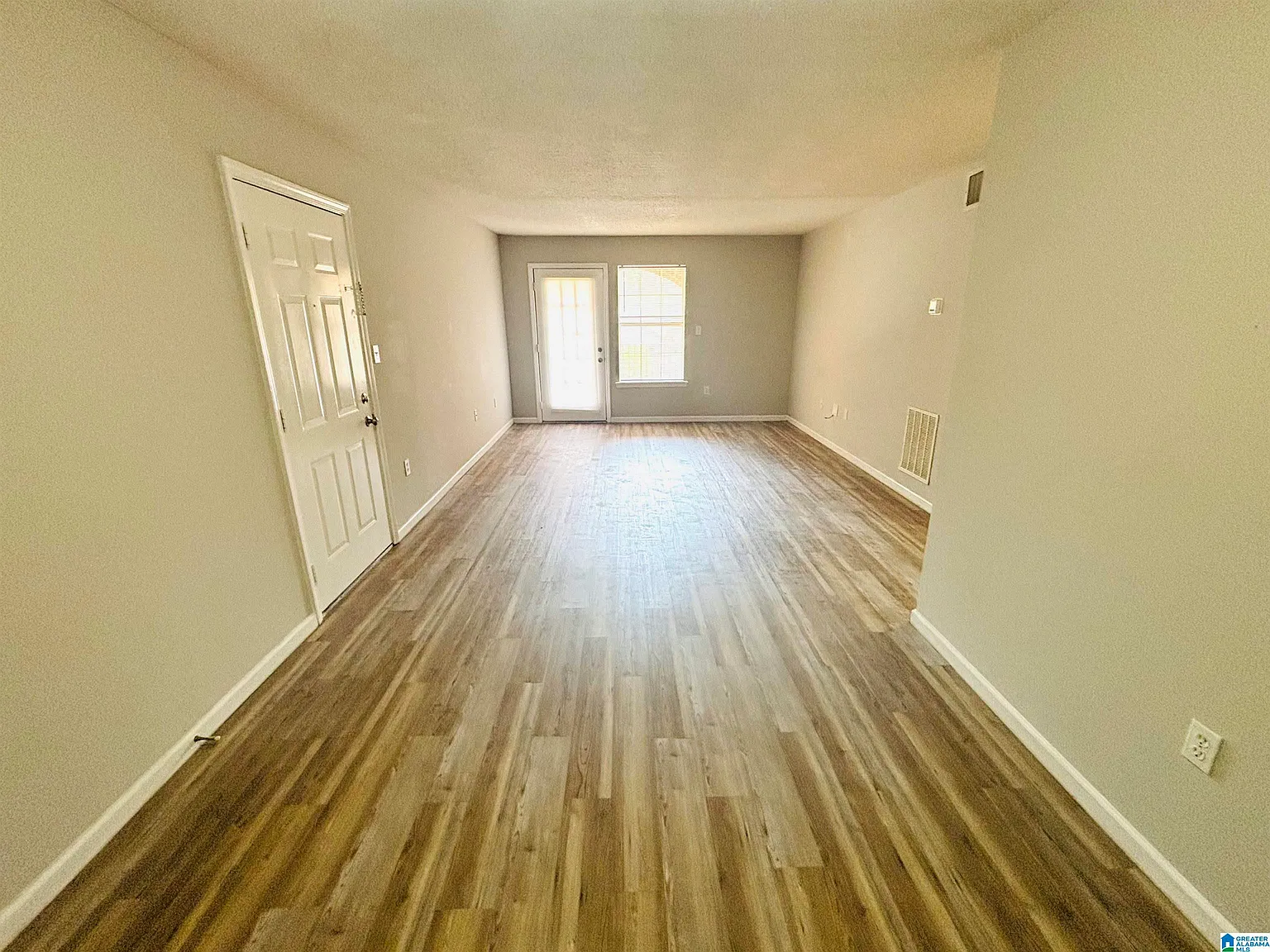 2 bed, 2.0 bath, $1,200 — Photo 2