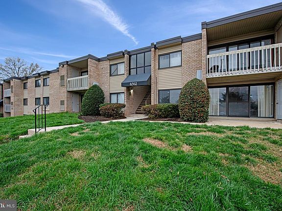 4th image of 6302 Hil Mar Dr Unit 6-2