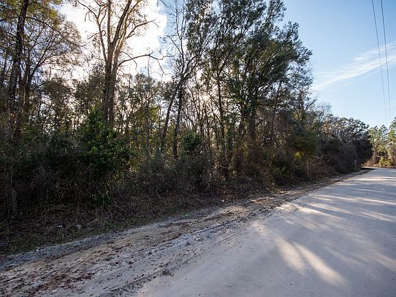 2nd image of  NE 550th St