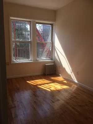 Rented by Remax Real Estate Professionals | media 11