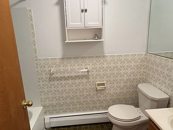 4th image of 1455 Mineral Spring Ave APT 24