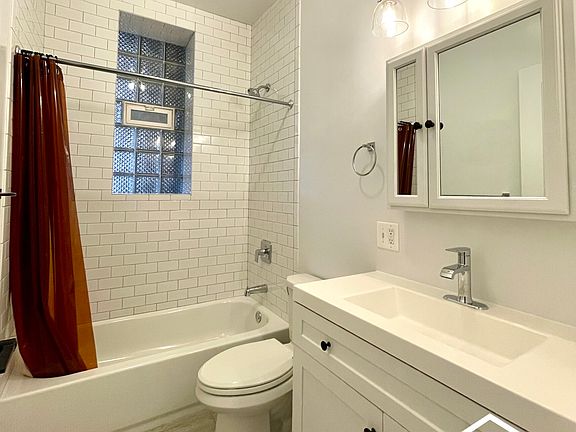 3rd image of 1266 N Greenview Ave #Ch