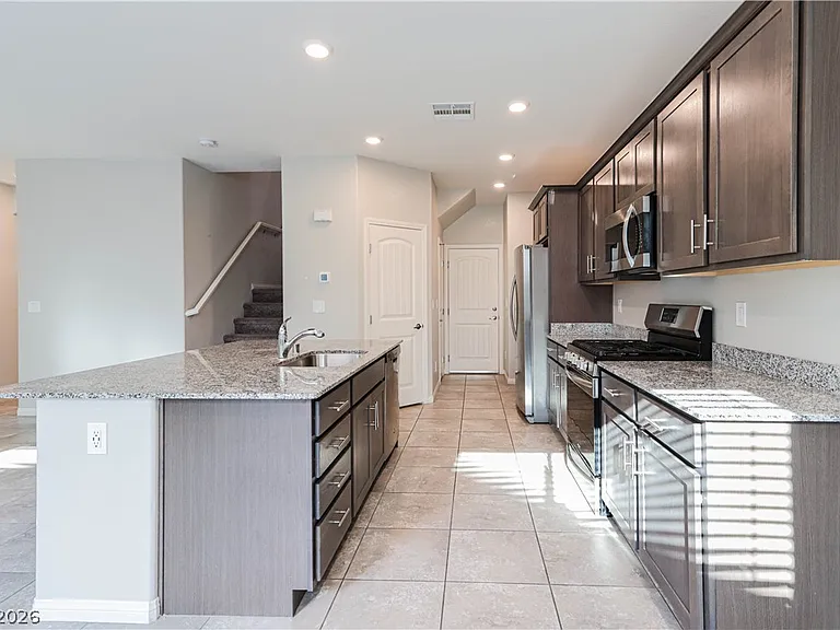 9219 S Chieftain St — Photo 15