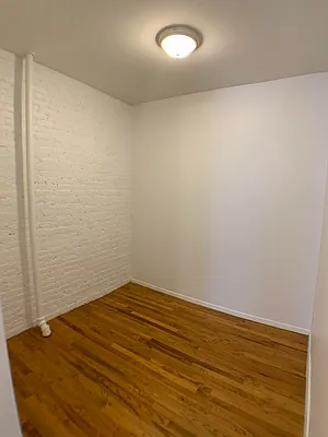 Rented by Lisa Management Inc | media 12