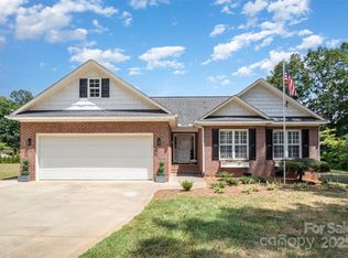 520 Rhodes Ave, Kings Mountain, NC 28086