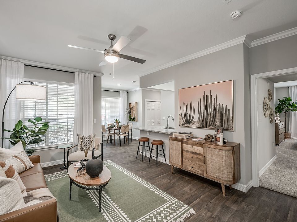 1st image of 938 Kingwood Dr #1116