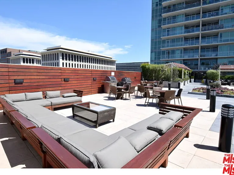 3785 Wilshire Blvd #908 — Photo 4